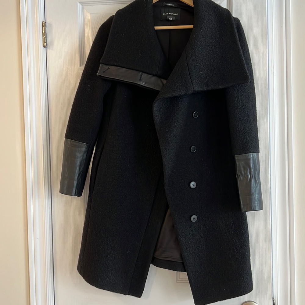 Great condition Club Monaco coat. Size xs. Leather detailing.